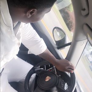 Meet your Posher, Joshua